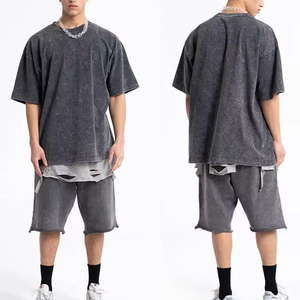 Conjunto de pantalones cortos de dos piezas con logotipo personalizado, camiseta y pantalones cortos de manga corta de algodón 100%, conjunto de pantalones cortos con lavado ácido para hombre - Product Image 3