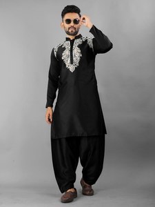 Stock en estilo islámico Dubai fiesta especial impresionante Color negro ambos lados bordado seda Kurta conjuntos para hombres disponibles para la venta - Product Image 4