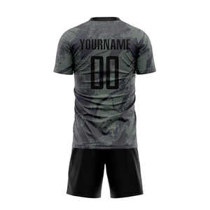 ชุดเสื้อฟุตบอลลายพรางแบบกำหนดเองพร้อมกางเกงขาสั้นสำหรับผู้ชาย ผลิตจากโพลีเอสเตอร์ 100% ระบายเหงื่อได้ดี ทรงสปอร์ต ชุดยูนิฟอร์มฟุตบอล - Product Image 3