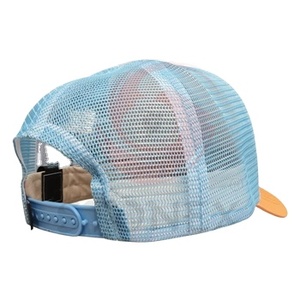 Gorra Trucker Lisa de 6 Paneles al por Mayor, Fabricante Profesional, Impresión de Logotipo Personalizada, Gorra Trucker de Espuma Premium - Product Image 1