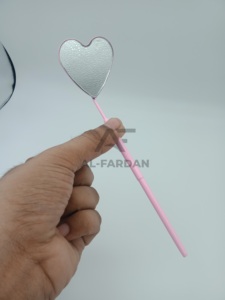 Logotipo personalizado Handheld Light Pink Acero inoxidable Extensión de pestañas Espejo Manijas Alta calidad Belleza Uso Espejo en forma de corazón - Product Image 2