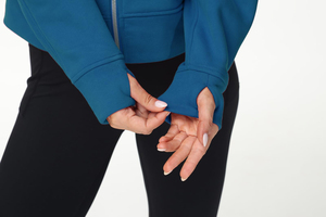 Custom High Quality New Design Pocket <b>Jacket</b> <b>Fleece</b> Fashion Streetwear Women Hoodie Blank Cropped Zip up Hoodie for Women - Product Image 3