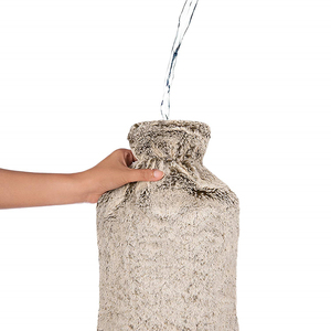 <span class=keywords><strong>Coussin</strong></span> <span class=keywords><strong>chauffant</strong></span> de luxe en gros 2L <span class=keywords><strong>bouillotte</strong></span> eau chaude remplissage eau chaude sac à eau chaude couvercle en caoutchouc - Product Image 6