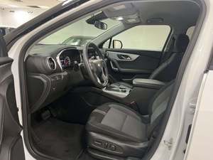 Chevrolet Blazer 2LT AWD 2023 d'occasion, incroyablement parfait, faible kilométrage, en stock, proposé à un prix fantastique - Product Image 3