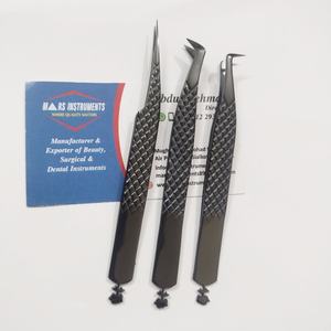 Pinzas de pestañas profesionales de Plasma negro Pinzas de extensión de pestañas sostenibles Punta puntiaguda Agarre de fibra de acero inoxidable - Product Image 2