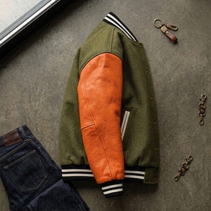 Blouson Varsity en Cuir Vert Olive et Orange Personnalisé, Style Vintage Bomber Streetwear, avec Capuche et Lettrage, pour OEMs, ODMs et Marques Privées - Product Image 3