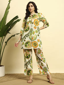 ชุดคุर्ติผ้าฝ้ายพรีเมียมลายดอกไม้สำหรับฤดูร้อนแบบผ่าข้างสั้น พร้อมกางเกงปาลาซโซสำหรับผู้หญิง |   ผ้าที่ระบายอากาศได้ดี |   ชุดลำลองและชุดพื้นเมือง - Product Image 3