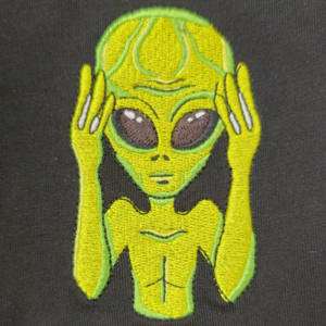 T-shirts personnalisés en coton organique à broderie lourde 300 GSM Épaule tombante surdimensionnée Maillot grande taille avec logo uni - Product Image 4