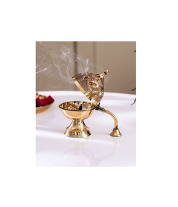 Brûleur d'encens en laiton fabriqué à la main de finition antique pour nettoyage spirituel méditation relaxation diffuseur d'aromathérapie pour Pooja - Product Image 2