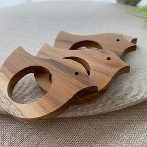 Servilleteros de madera marrón oscuro para diseño de mesa al aire libre para comedor, cocina, fiesta, boda o dormitorio-Características almacenadas - Product Image 2