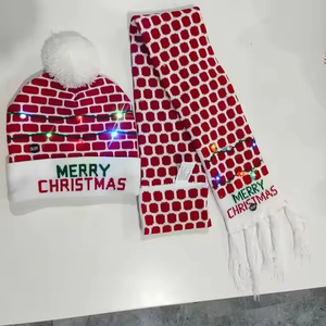 Gorros y Bufandas Luminosas de Diseño Personalizado, Estilo Festivo Brillante para Fiestas Navideñas, Gorros de Invierno Personalizados para Adultos - Product Image 5