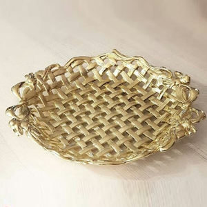 ถาดเสิร์ฟขนมหวานช็อกโกแลตโลหะสีทองคุณภาพเยี่ยม ดีไซน์หรูหรา สำหรับจัดแสดงขนมหวานในงานแต่งงานและงานอื่นๆ - Product Image 1