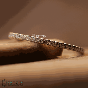 Unique 0,54 TCW forma redonda Moissanite Diamond Full Eternity Wedding Band Joyería exclusiva regalo para ella - Product Image 2