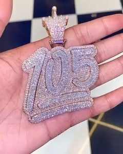 Colgante de Plata de Ley 925 con Baño de Rodio, Diseño de Corona con Número Personalizado, Diamante Moissanita VVS Brillante, para Fiestas - Product Image 3