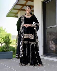 Nouvelle collection de vêtements de fête indiens et pakistanais de créateur Haut brodé élégant-Ensemble Sharara et Dupatta - Product Image 1