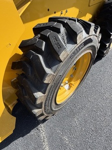 รถตักล้อยางขนาดเล็ก John 318P พร้อมเครื่องยนต์ดีเซล Kubota ประสิทธิภาพสูง ระบบเกียร์ PLC รับประกัน 3 ปี พร้อมปั๊มมอเตอร์ - Product Image 4