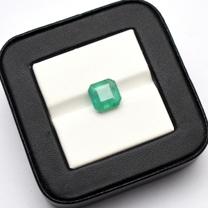 พลอยเทียมสีเขียวธรรมชาติ3.90 CT พลอยพลอยเทียมสีเขียวแซมเบียมรกตรูปสี่เหลี่ยมจัตุรัสแปดเหลี่ยม8.5มม. - Product Image 2