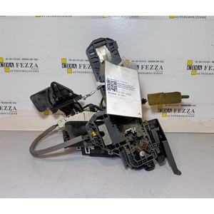 SERRURE AVANT GAUCHE MERCEDES GLK (W204) A2047202735 (08>) - Product Image 1