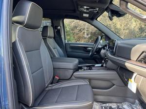 New /USED WHITE 2026 CHE VROLET TAHOE LS 360 Rear Camera 31-40T Load Capacity Emission Diesel /GAS Automatic FOR SALE - Product Image 4