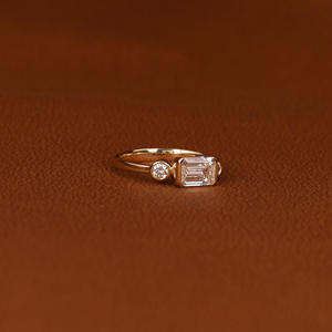 18Kt Gold Luxury Wedding Jewelry Emerald Cut Lab Grown Diamond Engagement Solitaire Ring Side Diamond With Round Cut Women Ring - Product Image 5