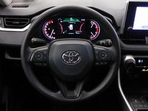 Toyota RAV4 XLE AWD SUV Crossover 2025 Seminuevo con Transmisión de 8 Velocidades - Product Image 2