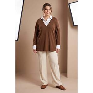 เสื้อคอปกแต่งลาย ขนาดใหญ่ สีน้ำตาล - Product Image 3