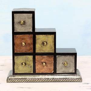 Élégante armoire de rangement en bois à 6 tiroirs avec poignées noires Coffre en bois moderne pour l'organisation de la maison et l'unité de rangement élégante pour la maison - Product Image 6