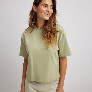 T-shirt court Boxy pour femmes 100% coton courte longueur coupe ample Streetwear haut décontracté Logo personnalisé ébauches OEM usine en gros - Product Image 1