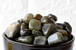 Piedra de Labradorita Curativa de Cristal, 1 kg, Piedras Pulimentadas, Decoración Festiva Feng Shui, Meditación - Product Image 3