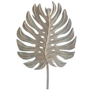 Décoration murale moderne en fer forgé noir en forme de feuille, provenant d'Inde, idéale pour les festivités de Noël - Product Image 3