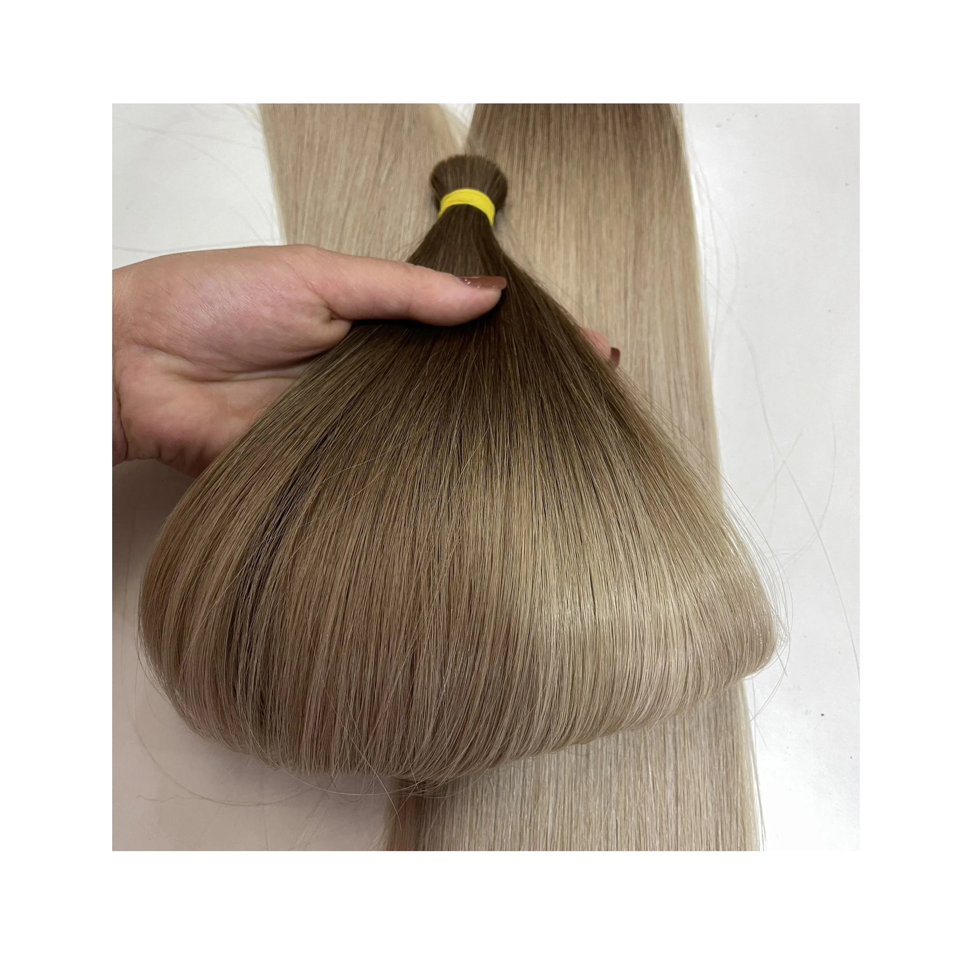 Yüksek kaliteli bakire manikür hizalanmış brezilyalı saç Ombre renk İnsan saç toplu, saç örgü toplu Vietnam