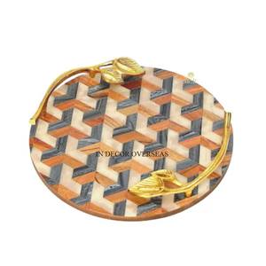 Plateau de service de forme ronde en bois d'acacia de la meilleure qualité avec des feuilles en métal poli brillant argenté - Product Image 2