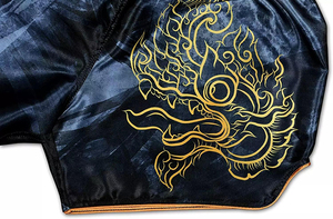 Shorts de sport MMA pour hommes et femmes, personnalisables avec logo et étiquette de taille, pour la boxe, le combat, la gym, le fitness et les arts martiaux. - Product Image 3