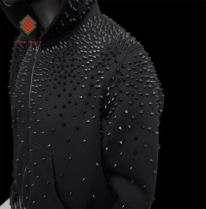 Sudadera con Capucha de Punto, Impermeable, Antiarrugas, con Pedrería Negra, para Invierno |   Sudadera de Lujo Estilo Urbano |   Estilo gótico punk rock - Product Image 3