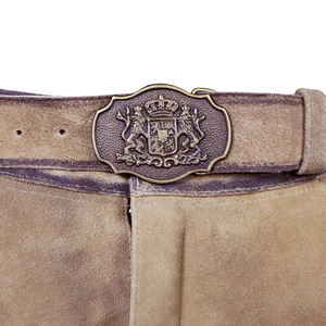 Short classique allemand confortable en cuir suédé pour hommes, motifs personnalisés brodés, couleur unie, décontracté - Product Image 5