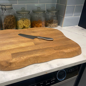 Grande planche à découper en bois massif de chêne et de noyer, rustique, épaisse et robuste, surface de travail de cuisine durable pour un usage quotidien - Product Image 1