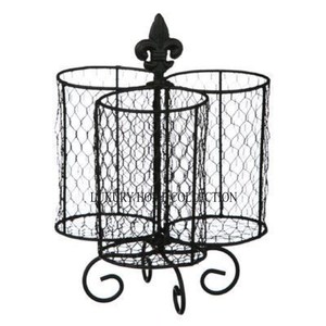 Porte-couverts en rotin artisanal élégant avec une finition vintage attrayante pour garder les couverts organisés avec style - Product Image 3