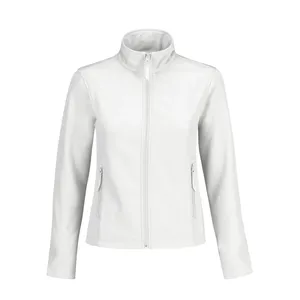 Chaqueta Softshell Personalizada para Mujer ID.701 para Senderismo y Aventuras con Bolsa Impermeable - Product Image 6