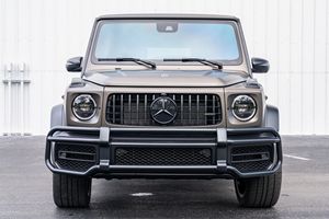 Mercedes-AMG G63 2024 Usado, 3,700 Millas, Motor V8 Biturbo, Tracción en las Cuatro Ruedas, Color Gris Monza Magno, Sin Modificaciones - Product Image 1