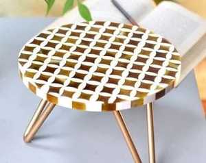 SUPPORT À GÂTEAU EN RÉSINE - Product Image 2