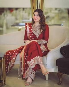 นำเสนอใหม่ชุดเคอร์ติ-กางเกงผ้าจอร์เจียแบบหนาคุณภาพดีพร้อมชุดผ้าจอร์เจียแบบปักเต็มรูปแบบที่สวยงามและชุดผ้าทอแน่น - Product Image 4