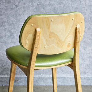 เก้าอี้ร้านอาหารแบบซ้อนได้พร้อมเบาะนุ่มและโครงไม้ยางพารา-GCF168 - Product Image 5