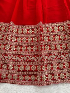 Ofrece un Acabado Real, un Diseño Intrincado y Elegancia Cultural, Vestido Anarkali Largo Hasta el Suelo de Tela Georgette para Karva Chauth y Fiestas - Product Image 5