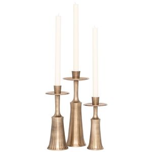 Ensemble de 3 bougeoirs en aluminium avec un design classique élégant et une finition dorée, idéal pour la décoration de la maison - Product Image 1