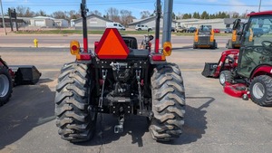 Tracteur agricole Case IH FARMALL 25A 4x4 2026 – Machine agricole robuste avec moteur puissant et capacité d'exploitation en terrain accidenté optimisée - Product Image 5