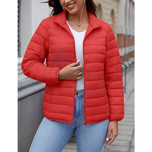Veste matelassée légère à fermeture éclair intégrale pour femme, col montant, doublure en polaire chaude, avec quatre poches, rouge Tamoto - Product Image 2