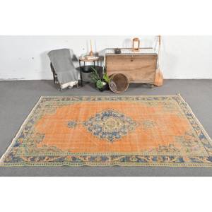 Alfombra de lana turca vintage de 5 pies, 7 pulgadas x 9 pies, naranja y azul, tejido plano rectangular clásico con patrón de retazos con respaldo de látex - Product Image 1