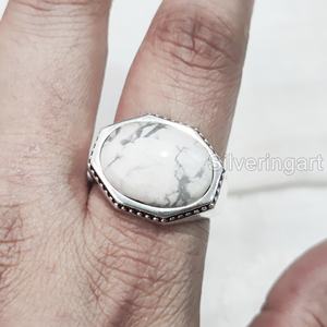 Anillo para hombre al por mayor, piedra preciosa de howlita blanca Natural, anillo de piedra natal, todos los tamaños, Joyería Árabe de Navidad, anillo de Plata de Ley 925 - Product Image 1