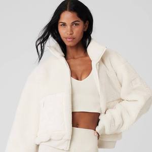 Chaquetas acolchadas de burbujas ligeras, abrigos de invierno acolchados cuadrados recortados personalizados para mujer - Product Image 6