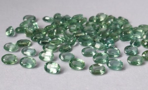 Kyanite naturelle Rare vert menthe Coupe ovale 5x7mm Qualité supérieure-Loose Rare vert menthe Kyanite Qualité supérieure - Product Image 6